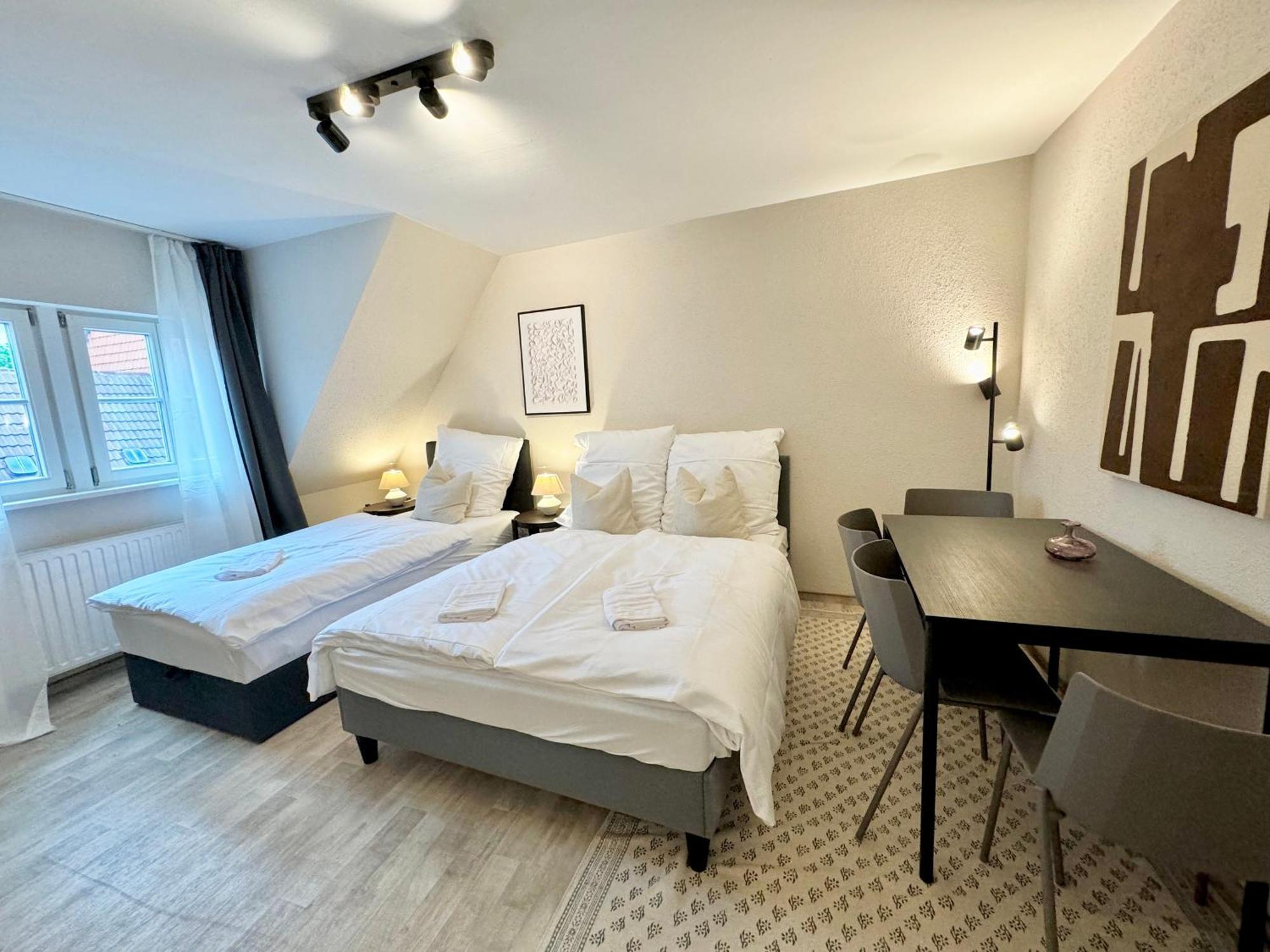 Gina Stay - Apartmenthaus Im Zentrum Von 크베들린부르크 외부 사진