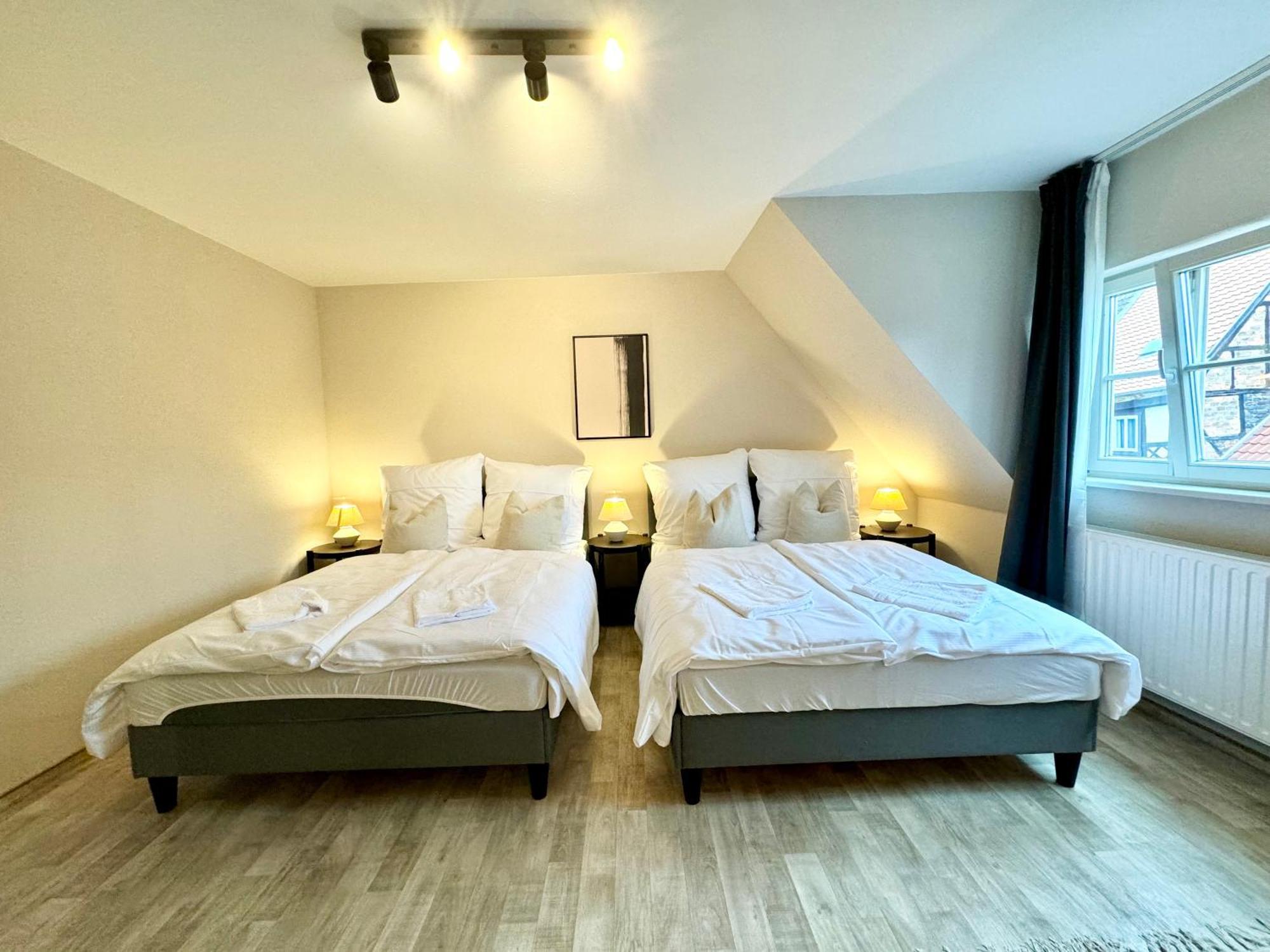 Gina Stay - Apartmenthaus Im Zentrum Von 크베들린부르크 외부 사진