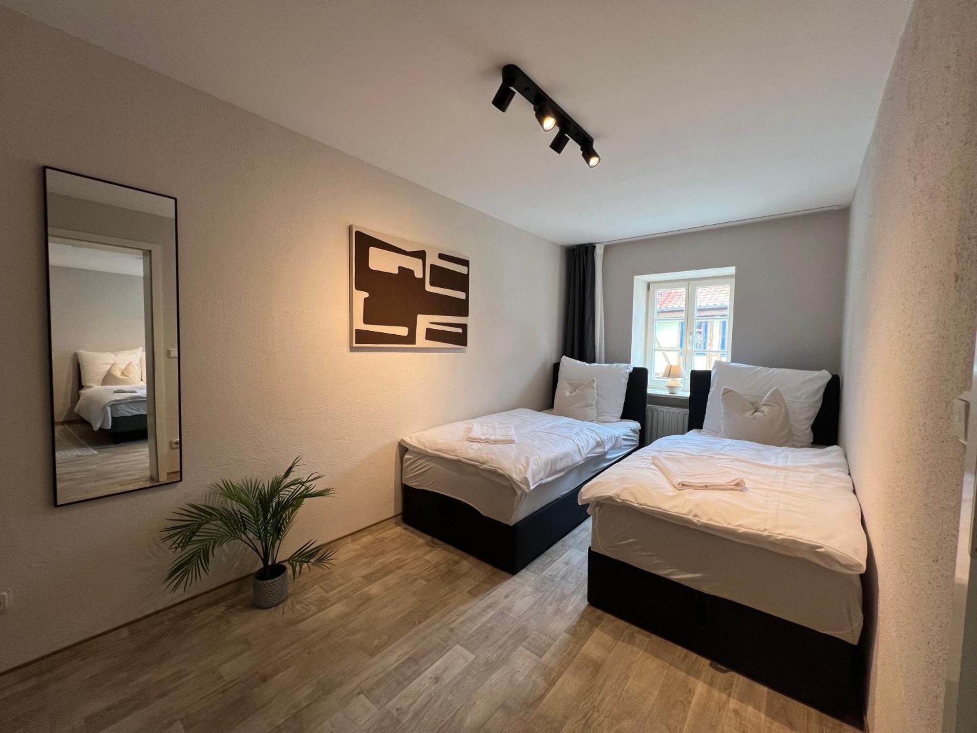 Gina Stay - Apartmenthaus Im Zentrum Von 크베들린부르크 외부 사진