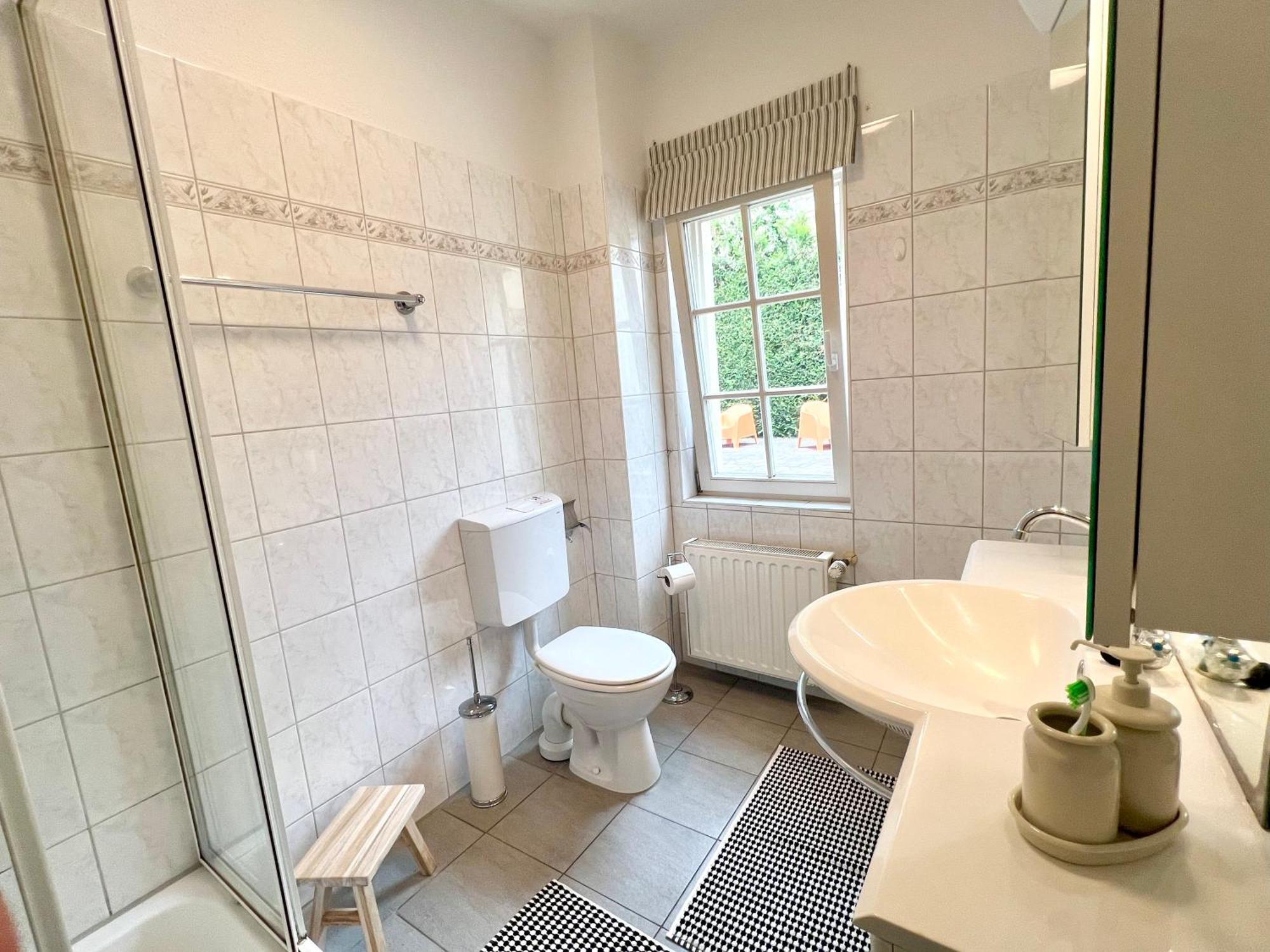 Gina Stay - Apartmenthaus Im Zentrum Von 크베들린부르크 외부 사진