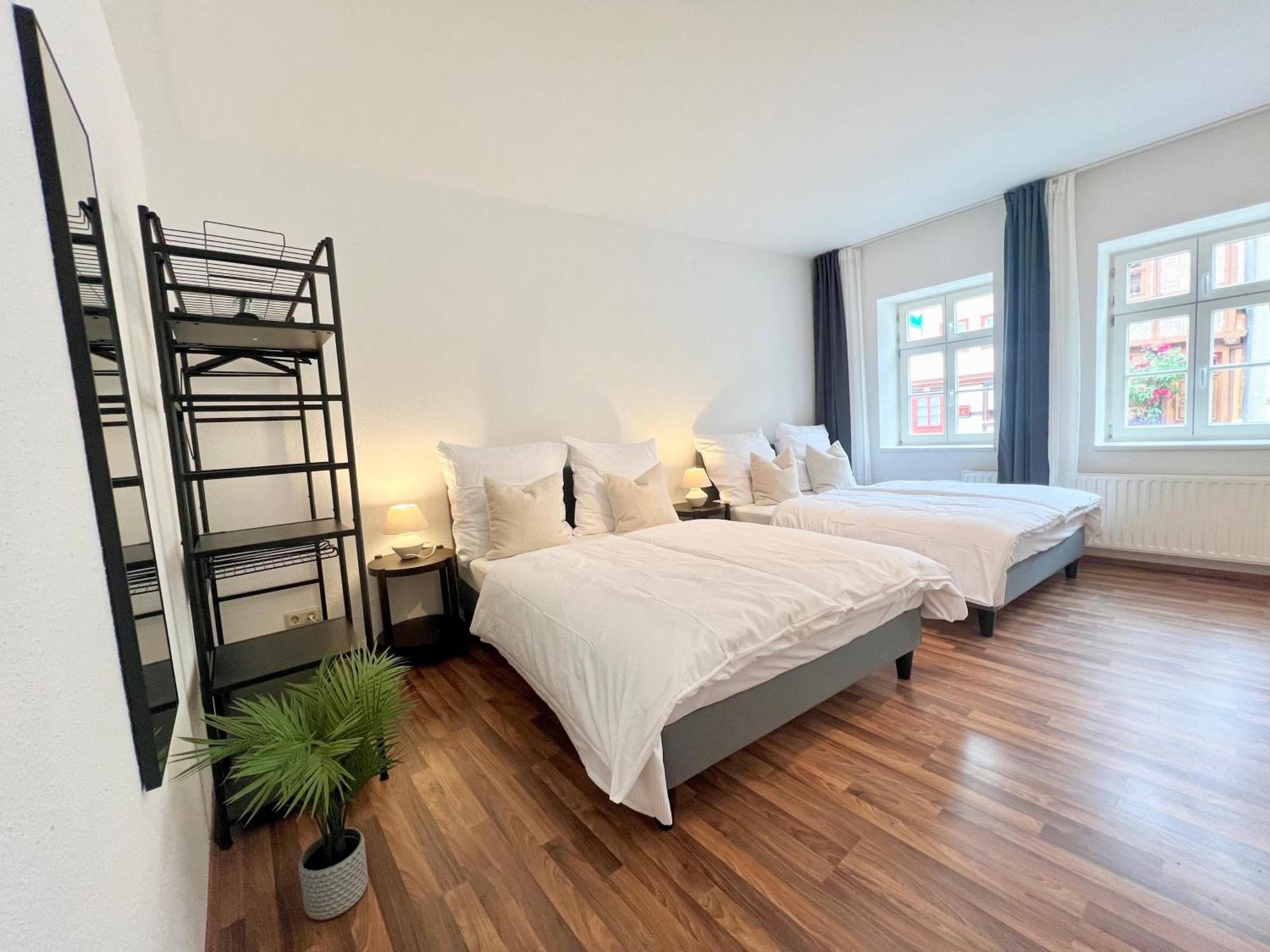 Gina Stay - Apartmenthaus Im Zentrum Von 크베들린부르크 외부 사진