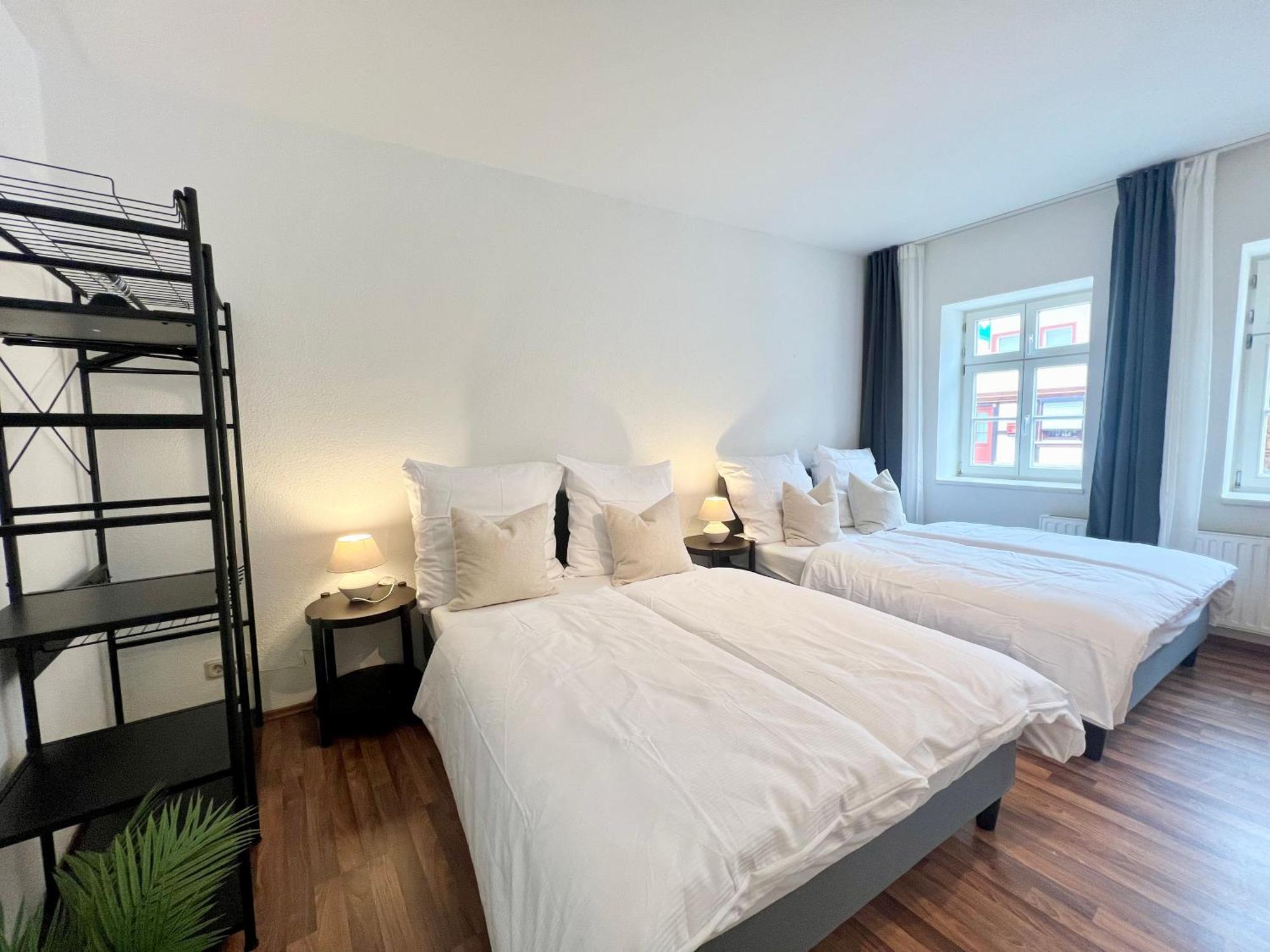 Gina Stay - Apartmenthaus Im Zentrum Von 크베들린부르크 외부 사진
