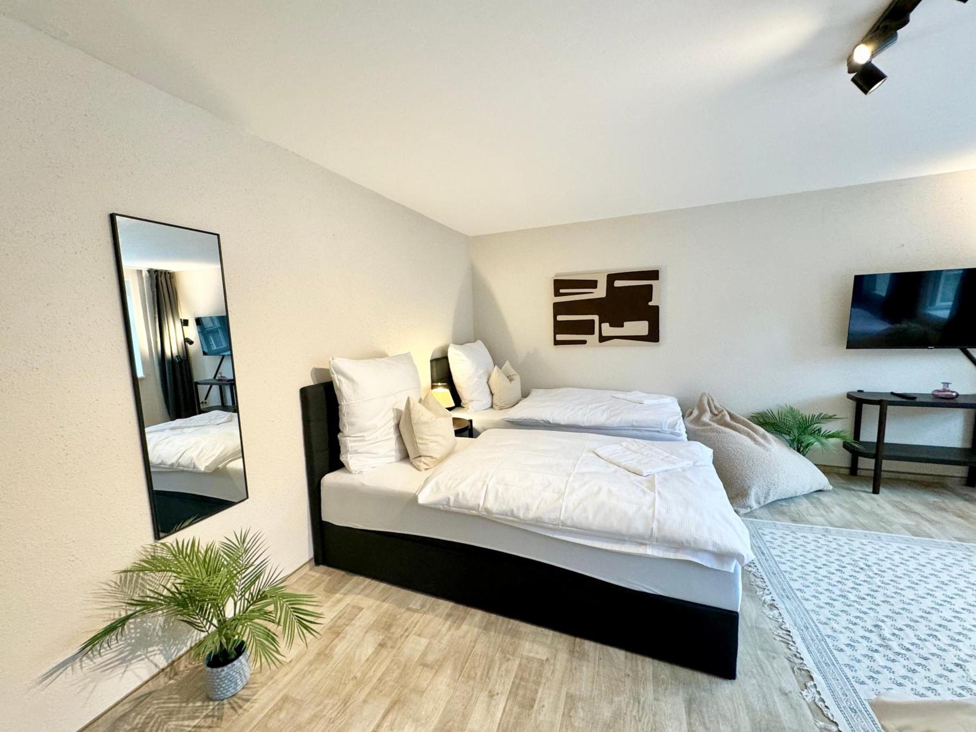 Gina Stay - Apartmenthaus Im Zentrum Von 크베들린부르크 외부 사진