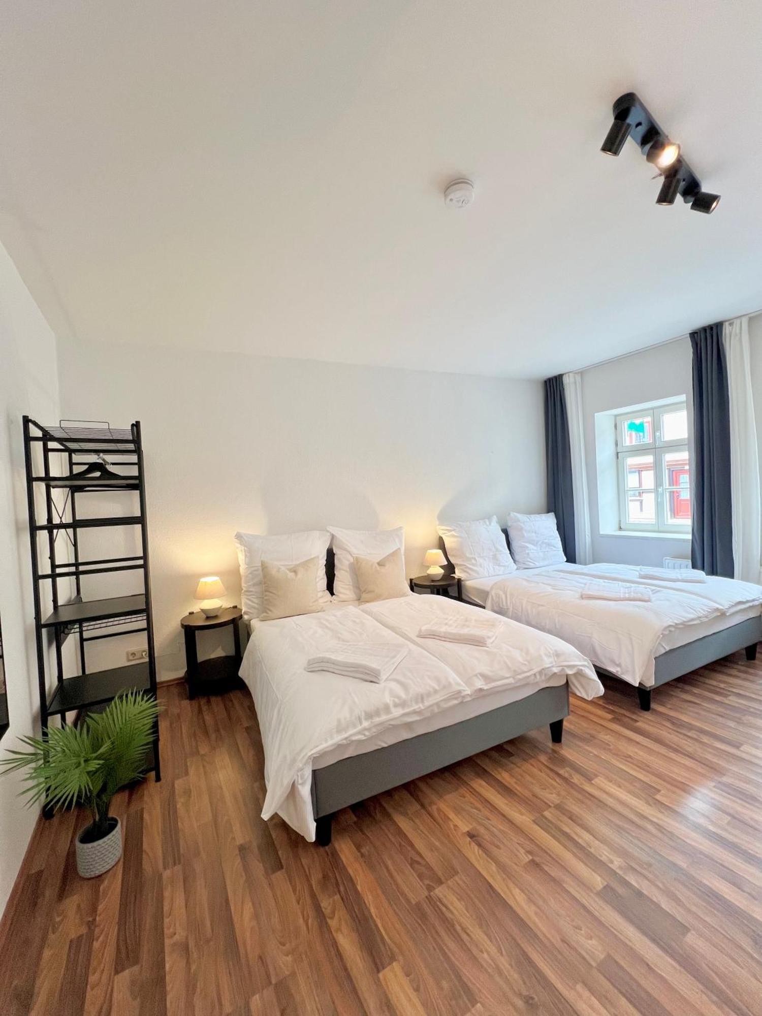Gina Stay - Apartmenthaus Im Zentrum Von 크베들린부르크 외부 사진